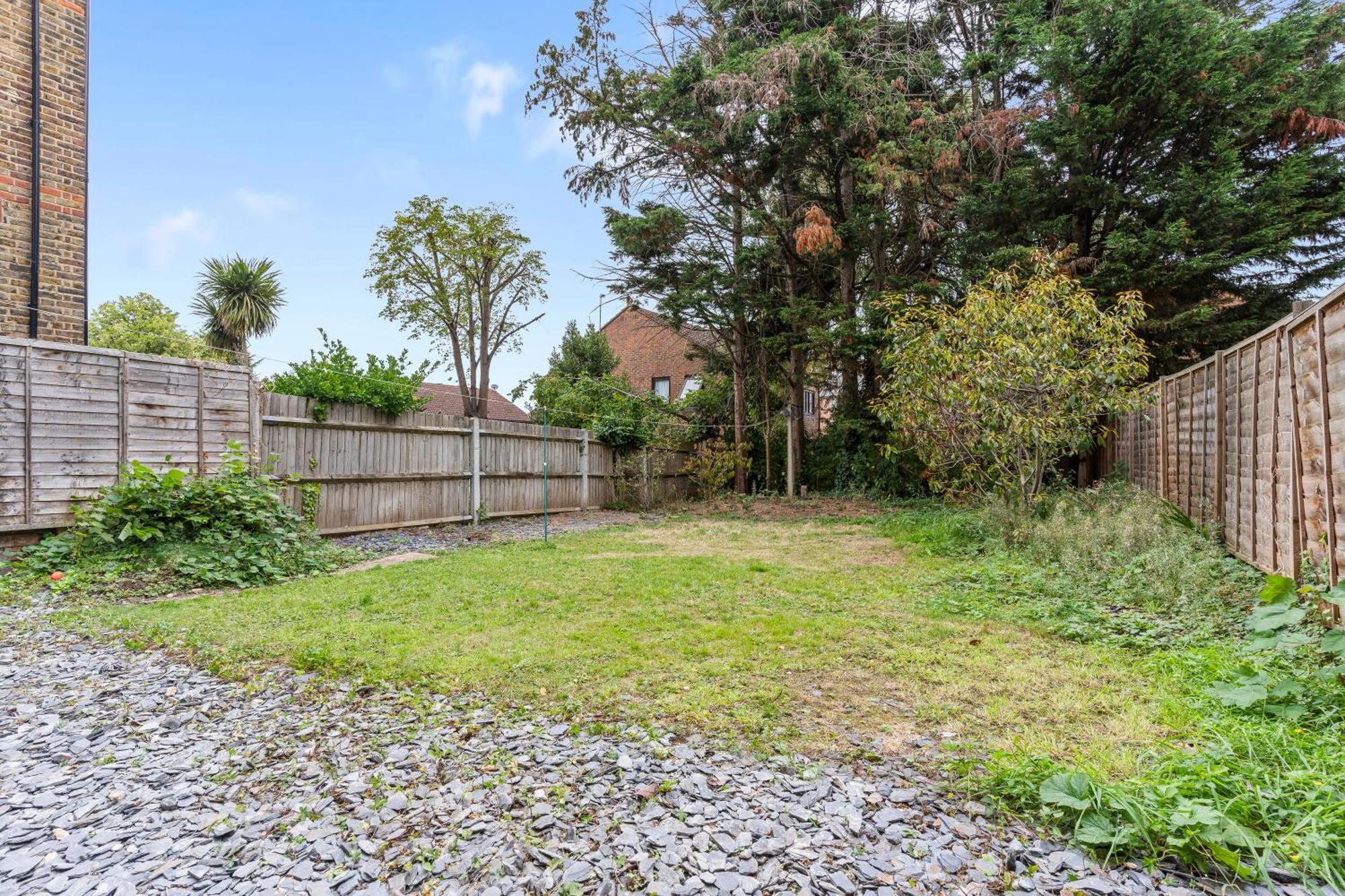 Apartamento Charming 2-bed Flat With Garden In Londres