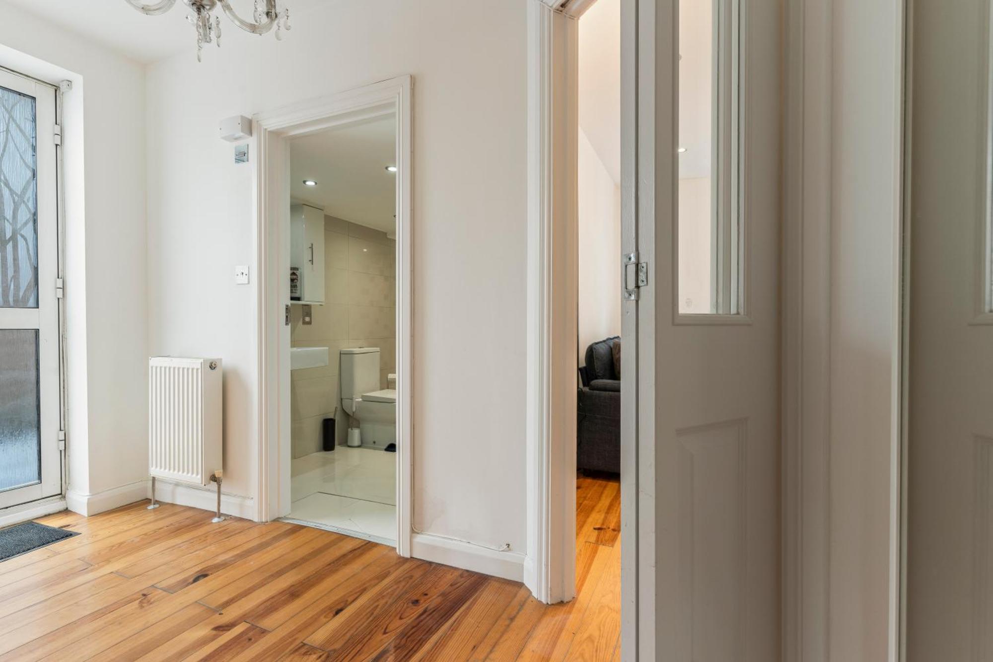 Charming 2-bed Flat With Garden In * Londres